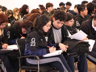 Dirección de Admisión y Difusión de Sede Santiago realizó charla de Educación Financiera para alumnos 4°año medio