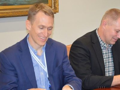 Científicos de la Fuerza Área de Estados Unidos se reúnen con investigadores de la Universidad Autónoma de Chile