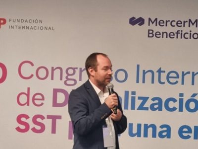 Director Corporativo de Desarrollo de la U. Autónoma expuso en Perú sobre IA y mercado laboral
