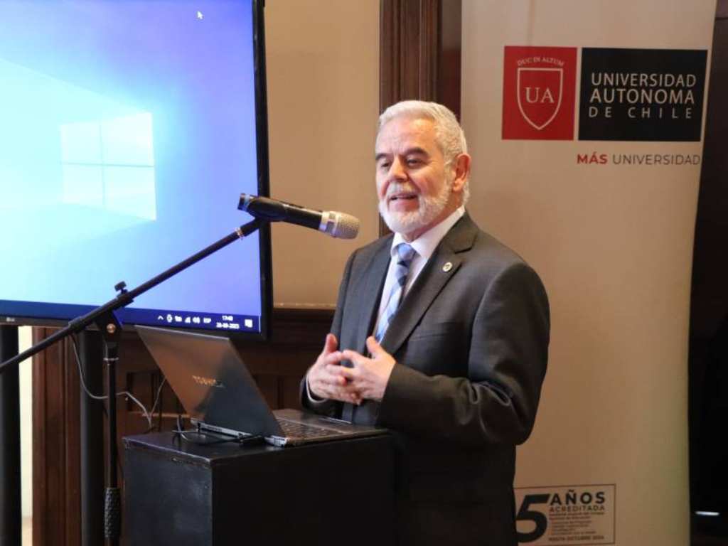 El Vicerrector Sede Santiago, Francisco Baghetti Díaz