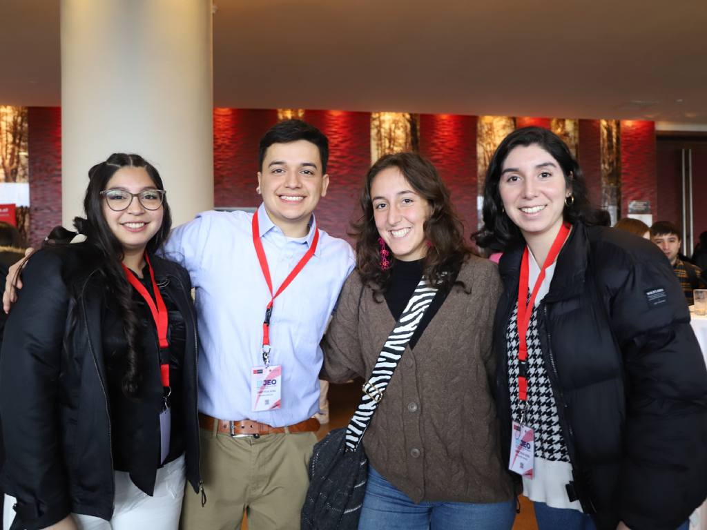 Estudiantes participantes de la IV Jornada de Especialidades Odontológicas