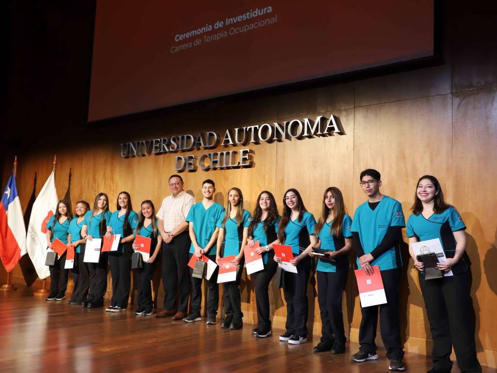 Estudiantes de Terapia Ocupacional ya investidos