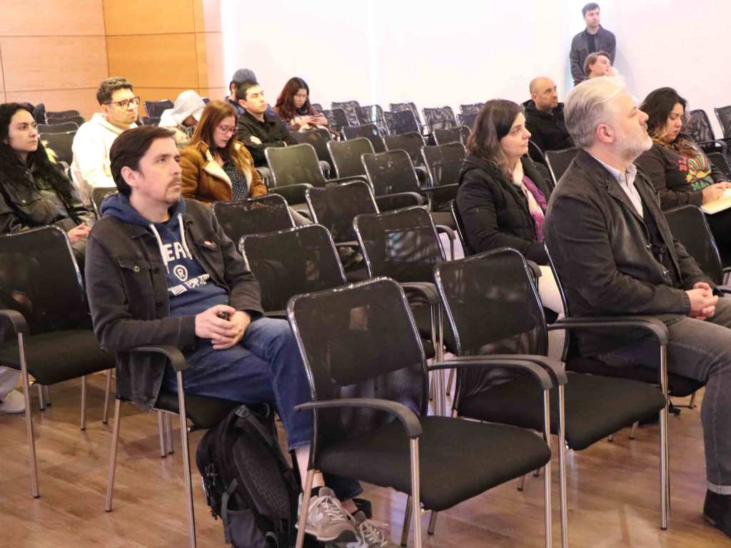Más invitados de la ACHAP en el público