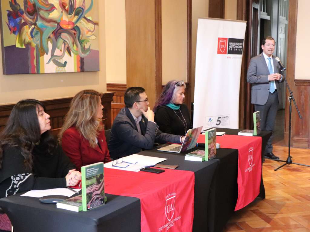 Dra. Mónica Barrientos, Dra.Jéssica Morales, Dr. Eduardo Sandoval Obando, Dra.Verónica Saldías y Dr. Iván Suazo
