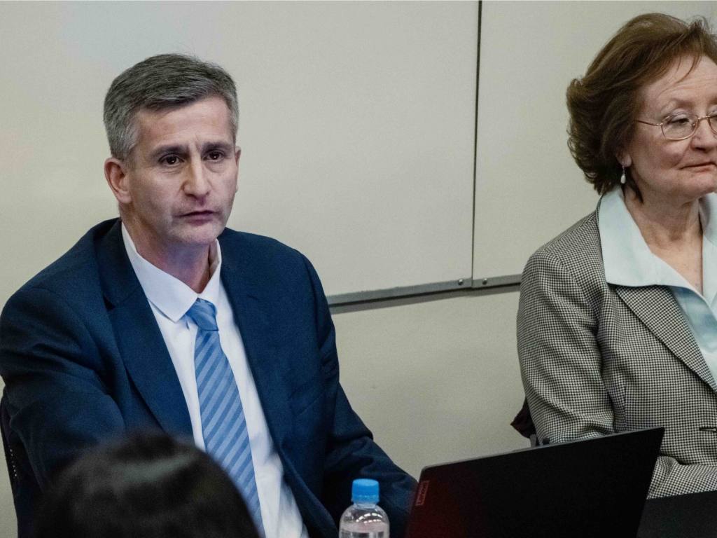 Dr. Juan Jorge Faundes, autor del libro, junto a la abogada Dra. María Teresa Infante