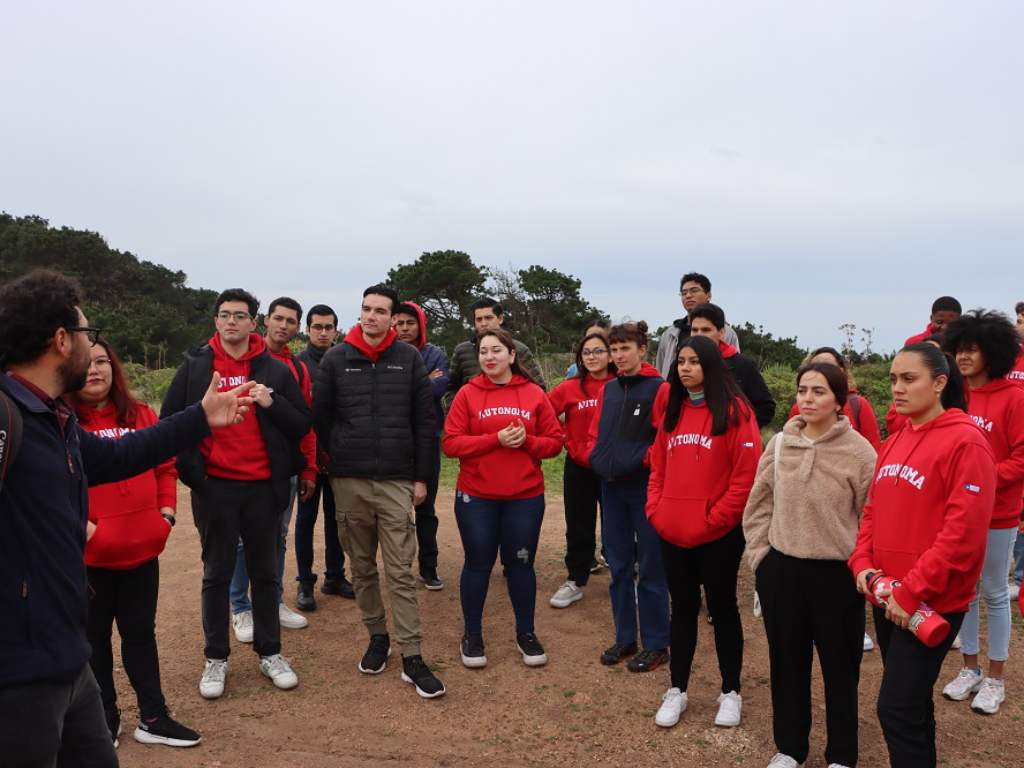 Estudiantes de intercambio en el Litoral de los Poetas