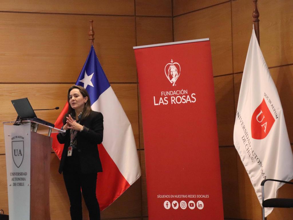 Karen Kobos, subdirectora de Gestión del Cuidado de Fundación Las Rosas