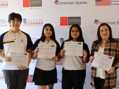 Taller “Aprende Robótica en tu Colegio” finalizó con éxito y permitió a estudiantes de Enseñanza Media sumergirse en la programación de un robot