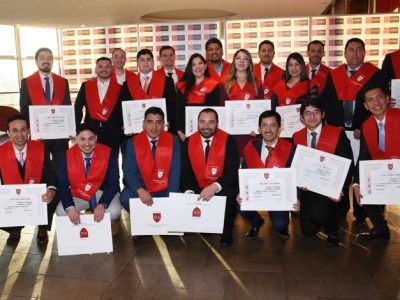Emotiva ceremonia de titulación del Programa de Magíster y Especialidades Odontológica