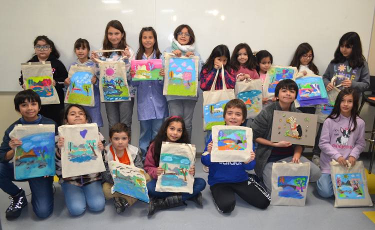 Niños en el curso de Artevivo
