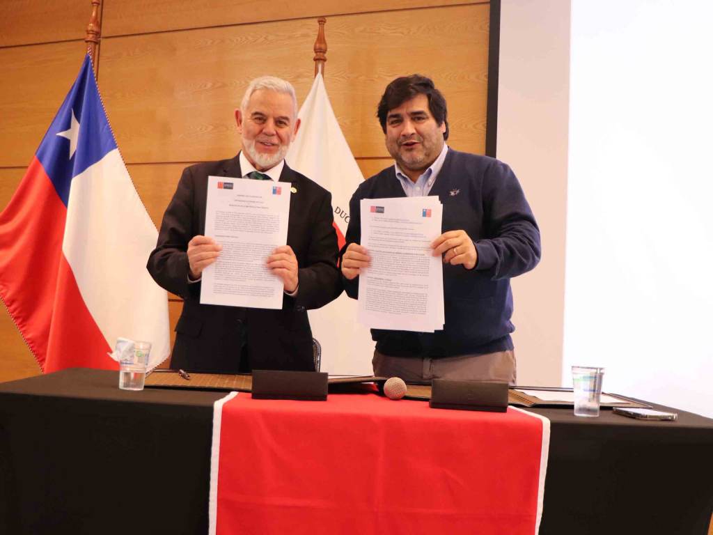 Vicerrector Sede Santiago, Francisco Baghetti y el Dr. Alberto Vargas