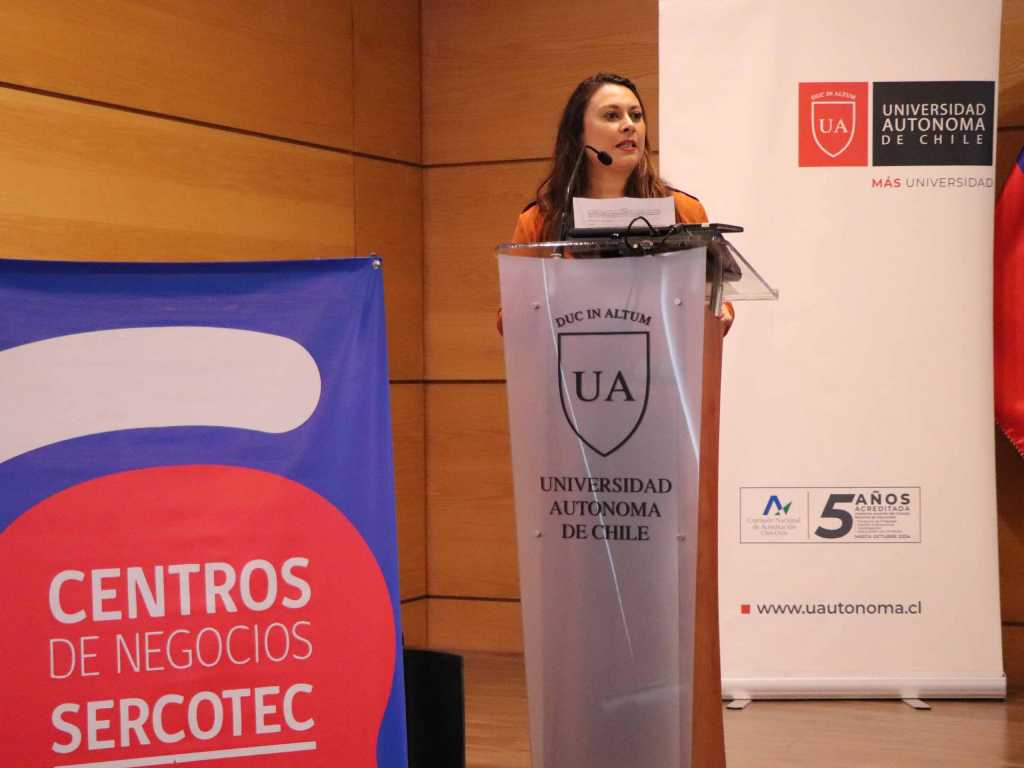 Lilybel Armijo, directora (i) de la Carrera de Ingeniería Comercial