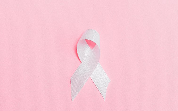 Cinta rosada mes prevención del cáncer de mama