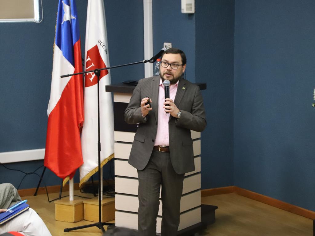 Humberto Salas, director corporativo de Vinculación con el Medio
