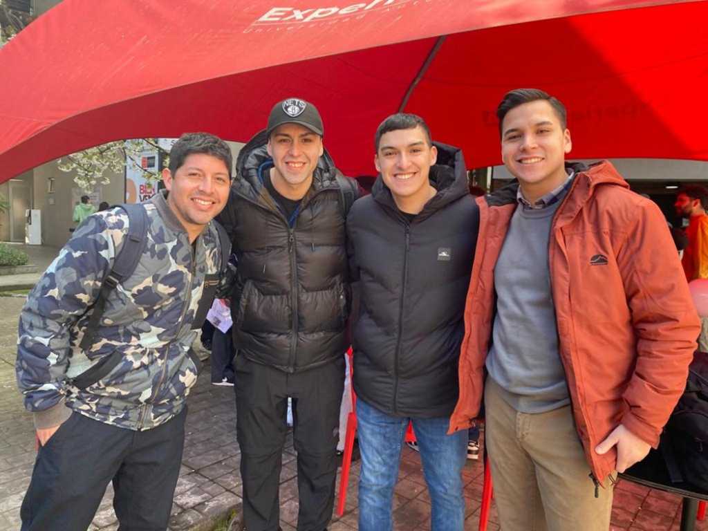 Estudiantes de Odontología en la celebración del Día del Odontólogo