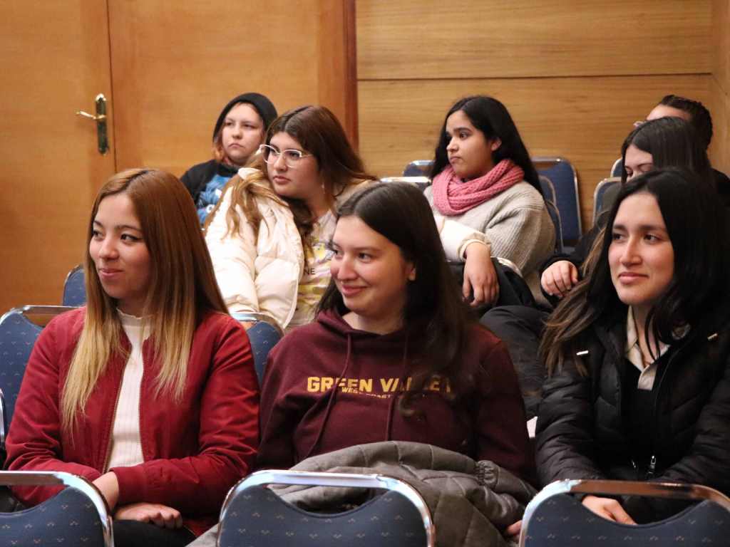 Estudiantes durante el seminario