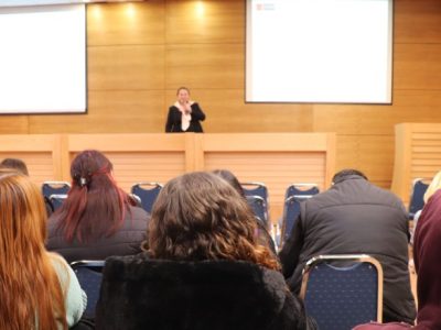 Carrera de Psicología dictó un curso sobre el suicidio en la niñez