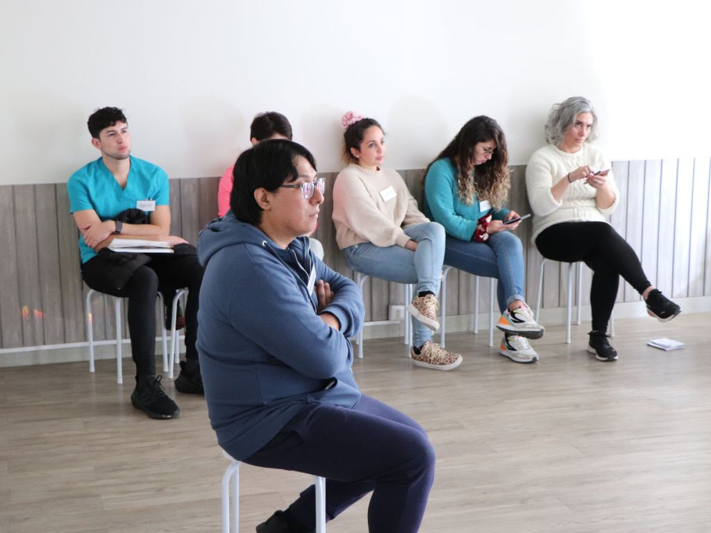 Docentes durante los talleres de soporte vital avanzado (ACLS) AHA