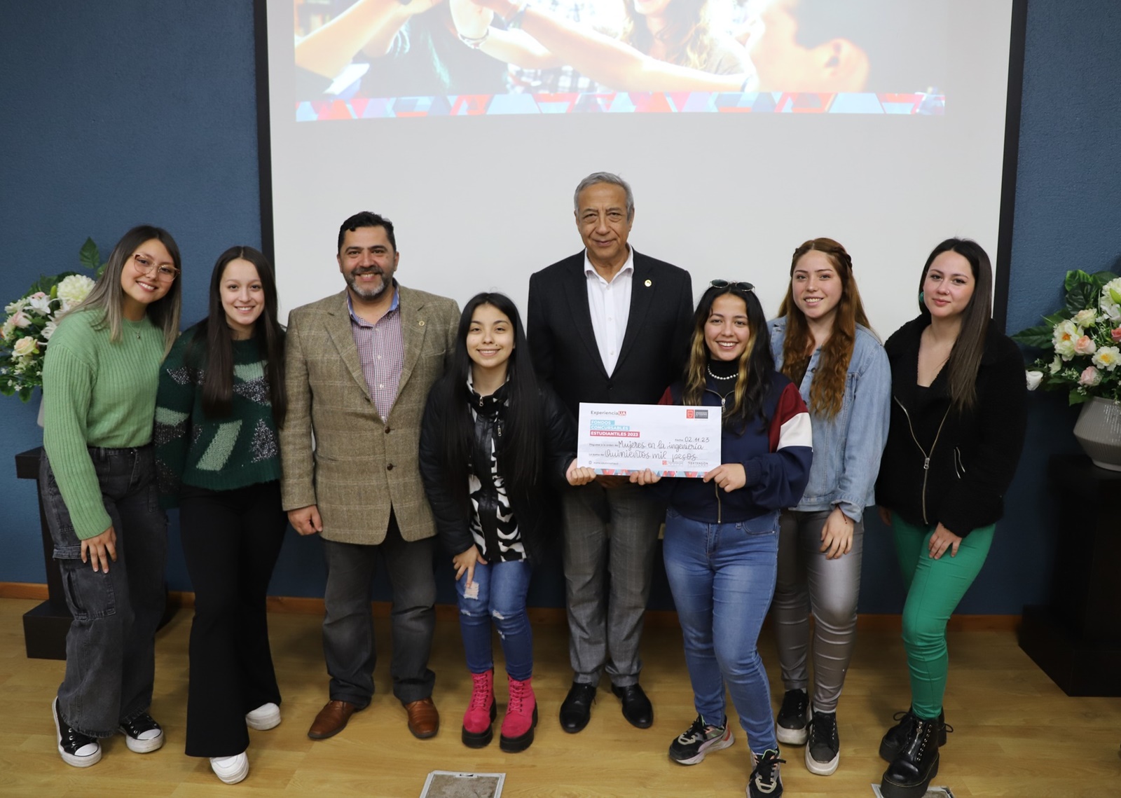 FOTO entrega fondos concursables 1