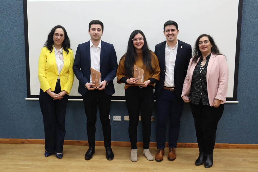 Egresados y titulados de la carrera de Psicología