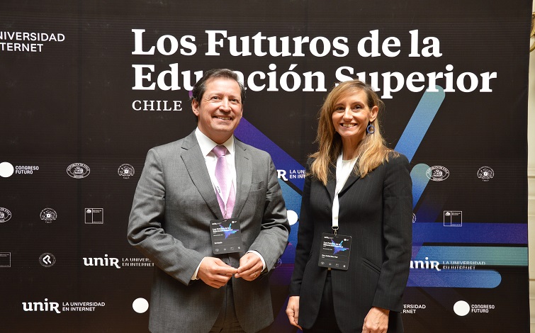 Vicerrector de Investigacion y Doctorados en el Seminario Los futuros del Educacion Superior