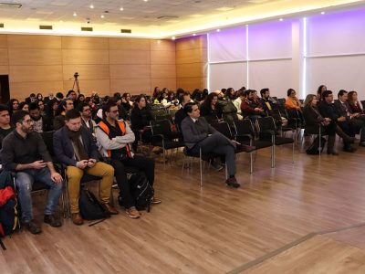 Proyecto InES Ciencia Abierta de la Universidad Autónoma de Chile realiza serie de talleres para la comunidad