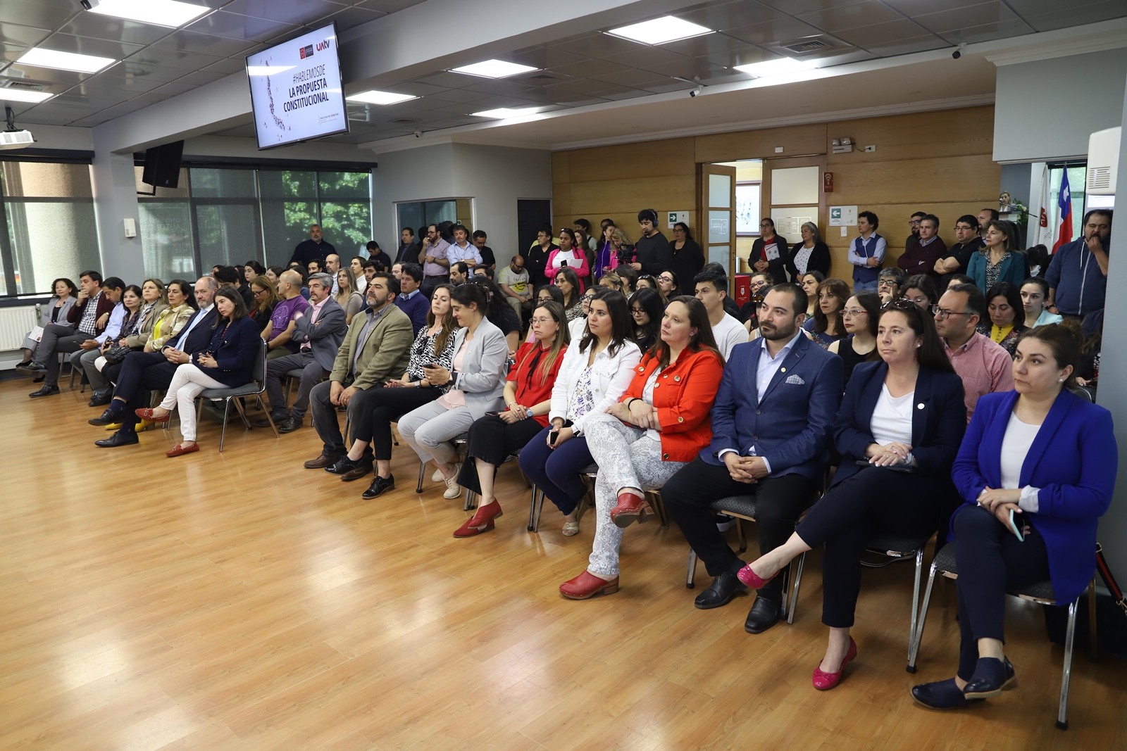 FOTO cierre conversatorios 1