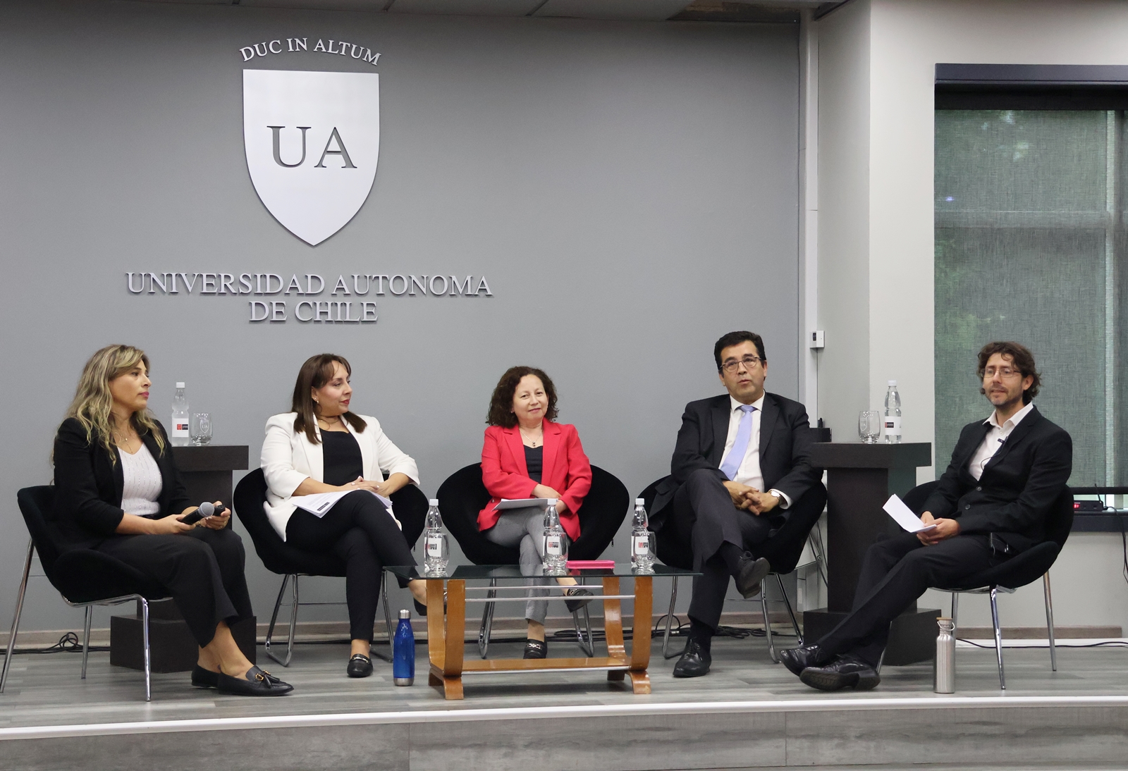 FOTO cierre conversatorios 4