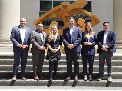 Jefe de Misión Adjunto de la Embajada de EE.UU. en Chile visita el American Corner de la Universidad Autónoma