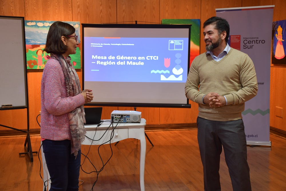 Mesa Ciencia Talca 1