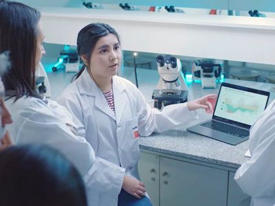 Avanzamos en integrar la investigación con la docencia