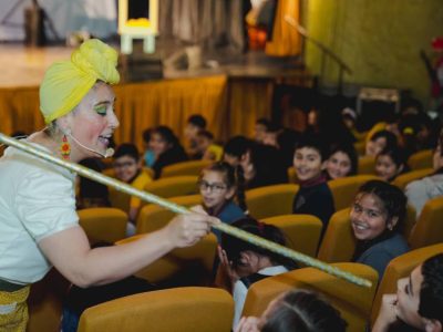 Alumnos de tres colegios de San Clemente disfrutaron de actividad "Teatro y Ciencia"