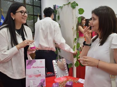 Estudiantes de Química y Farmacia formularon productos cosméticos de base científica