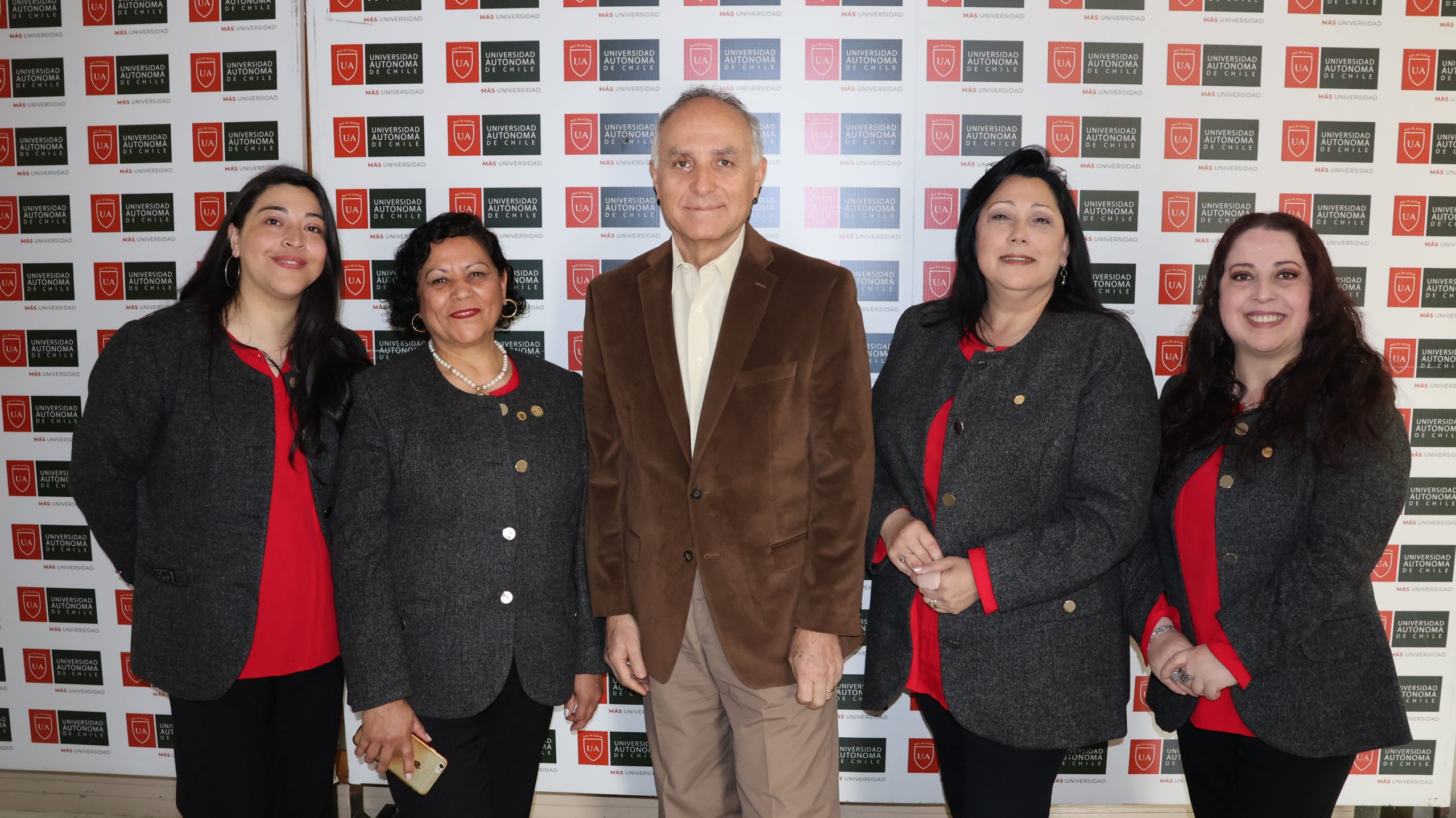 Con grato desayuno celebramos a las secretarias en su día