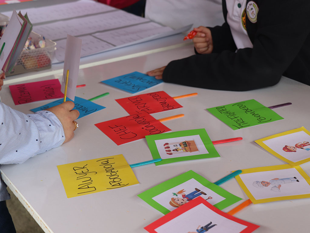 Feria Inglés en Escuela Especial Los Cedros del Líbano