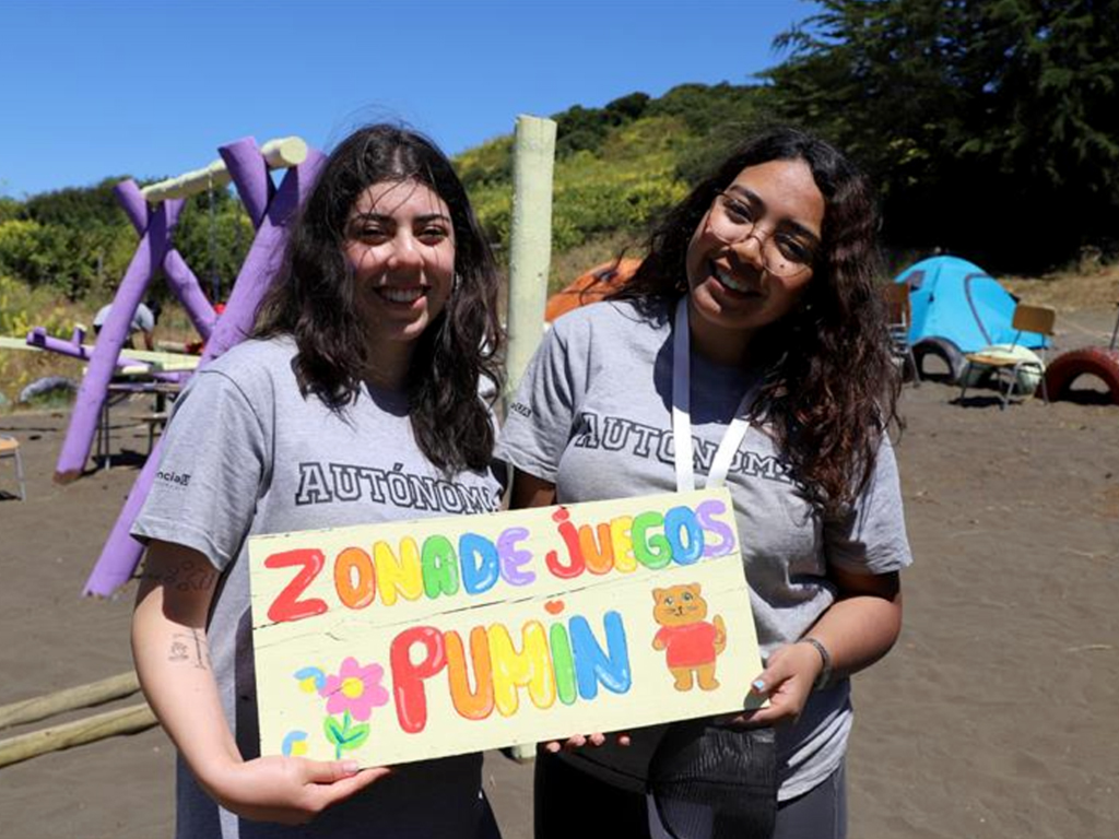 Estudiantes en el Voluntariado de Verano 2024