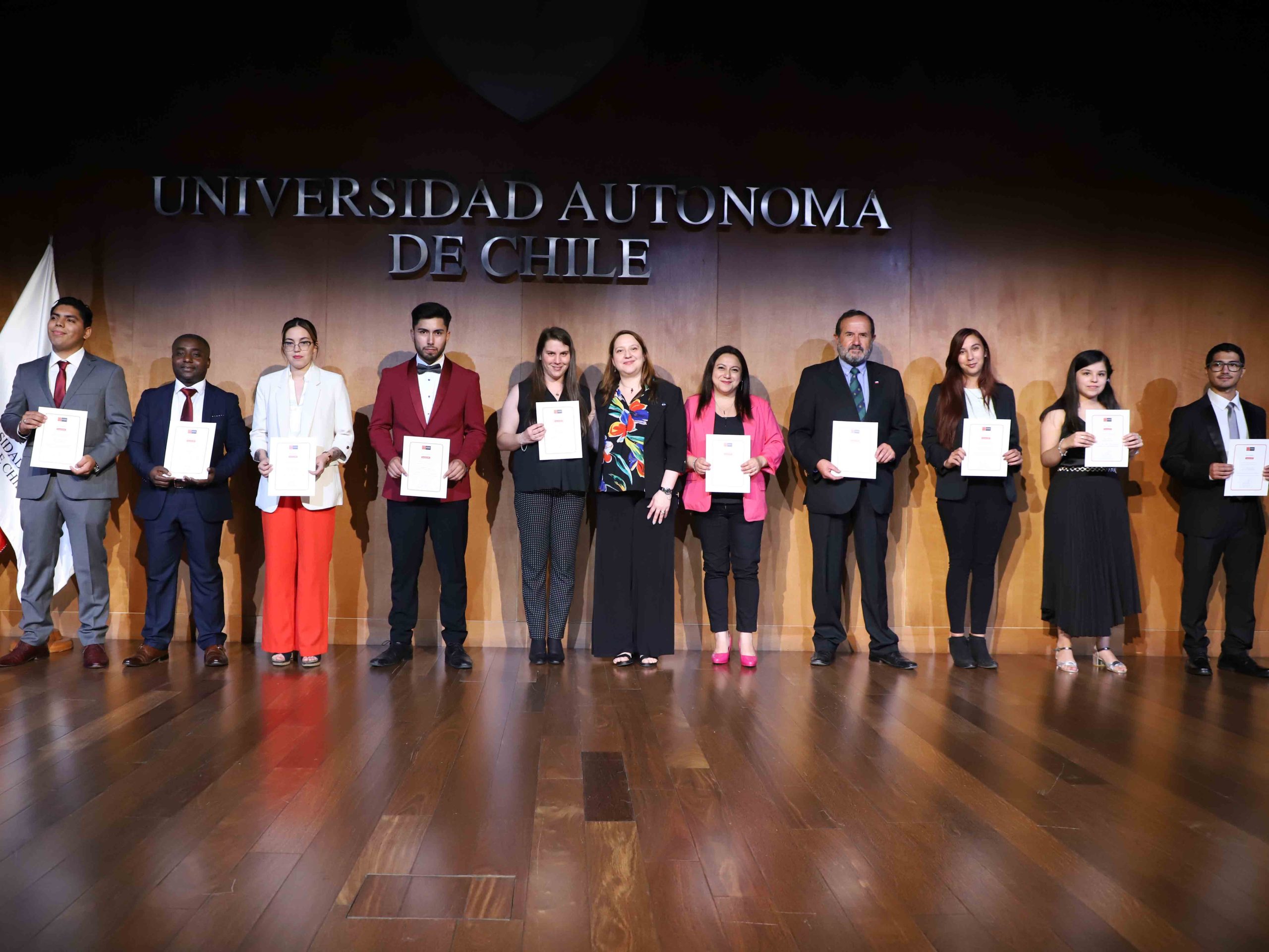 Estudiantes de tercer año de la Carrera de Derecho recibieron su certificado Ius Postulandi