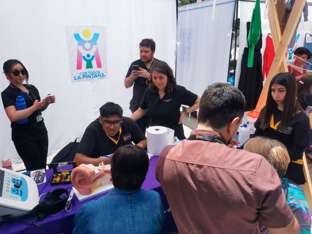 Feria con Facultad de Ciencias de la Salud