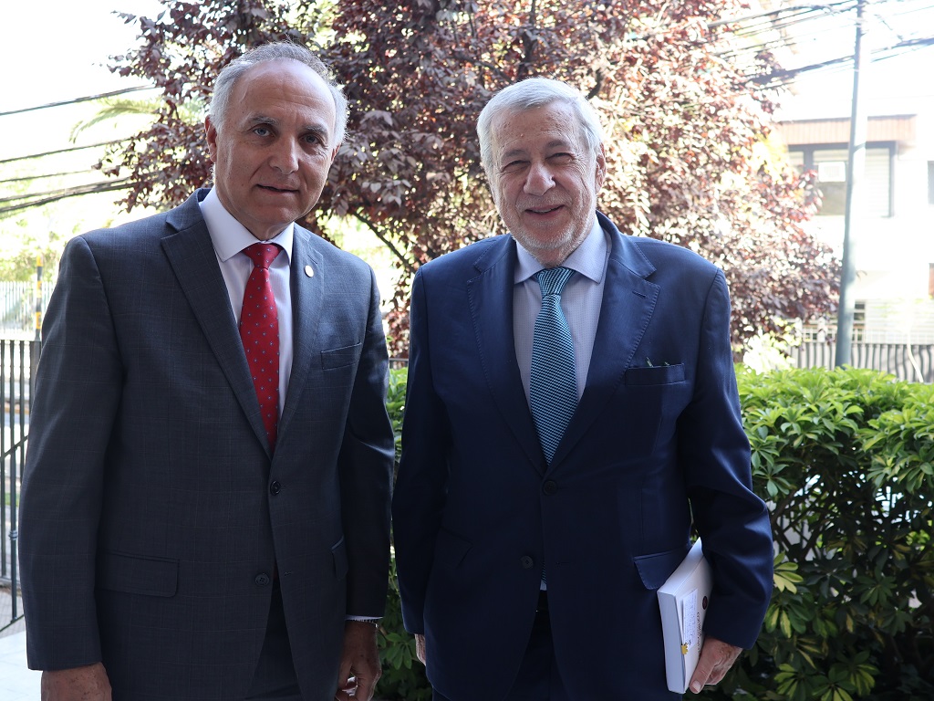 Rector U. Autónoma y Ministro de relaciones exteriores de Chile