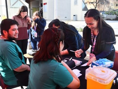 Estudiantes y colaboradores participan de la Semana del Autocuidado en Talca