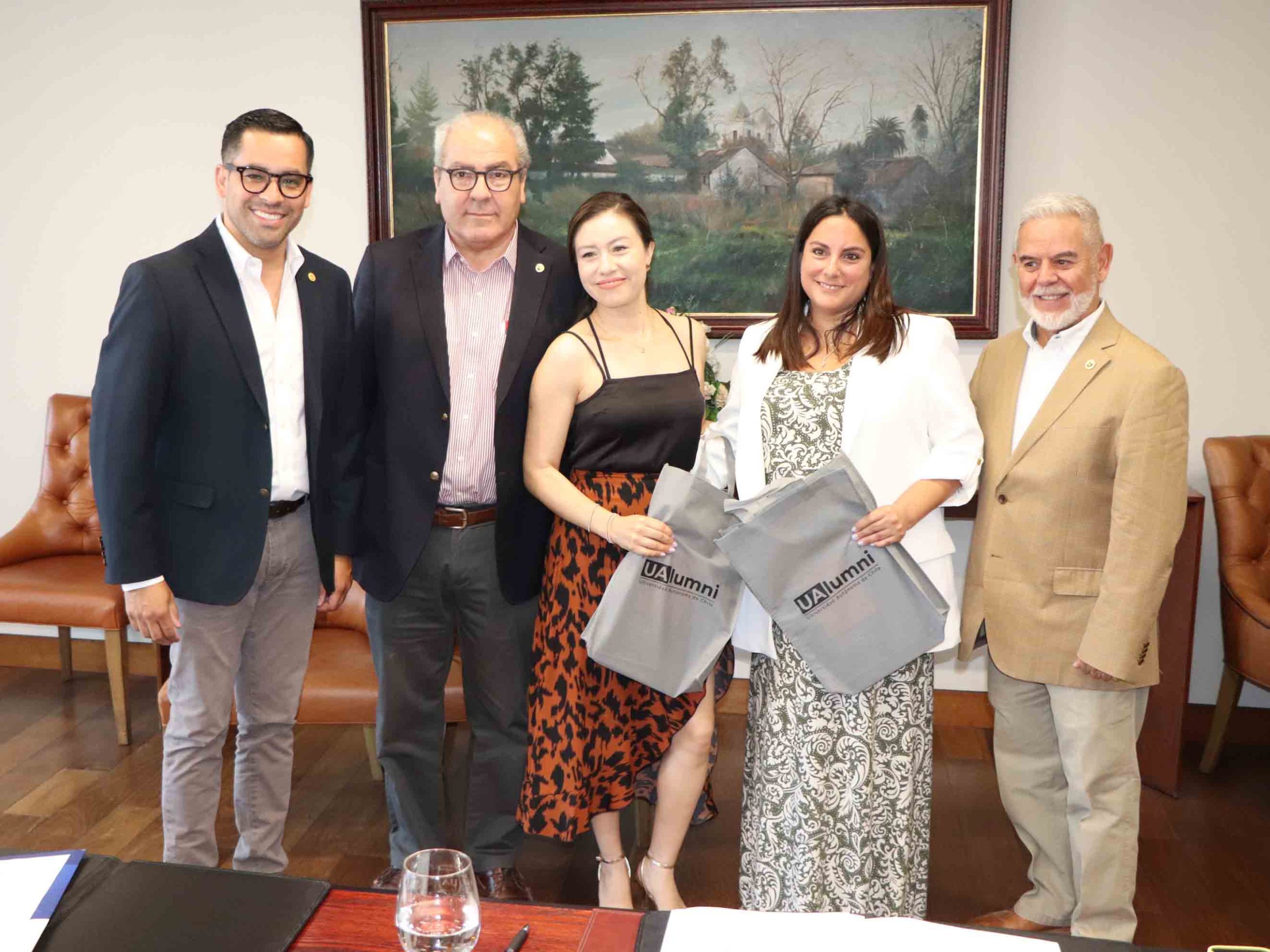 Autoridades Firman Convenio