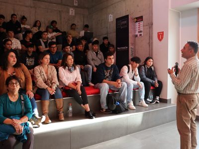 Estudiantes de Ingeniería en Construcción se capacitan sobre últimas tendencias y avances de la industria