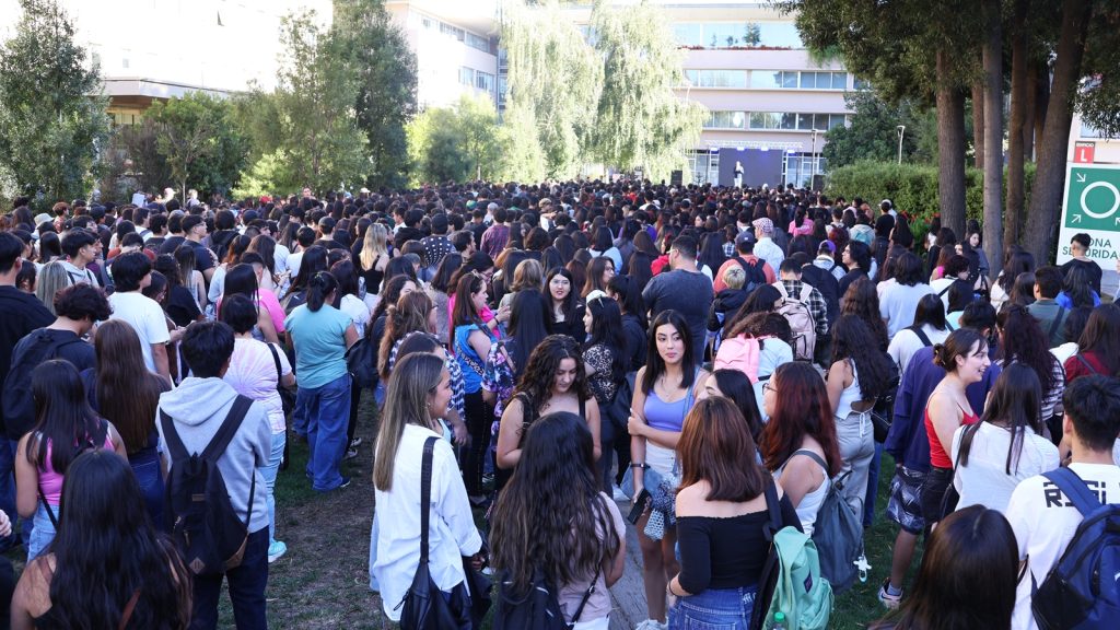 FOTO bienvenida estudiantes nuevos 3