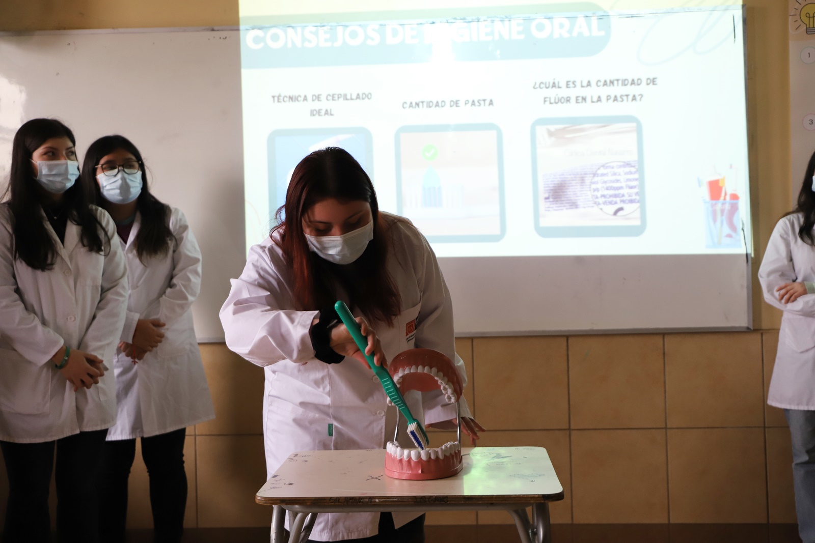 FOTO charla preventiva dental 2