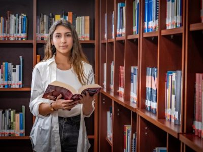 El aporte de la mujer al que hacer universitario