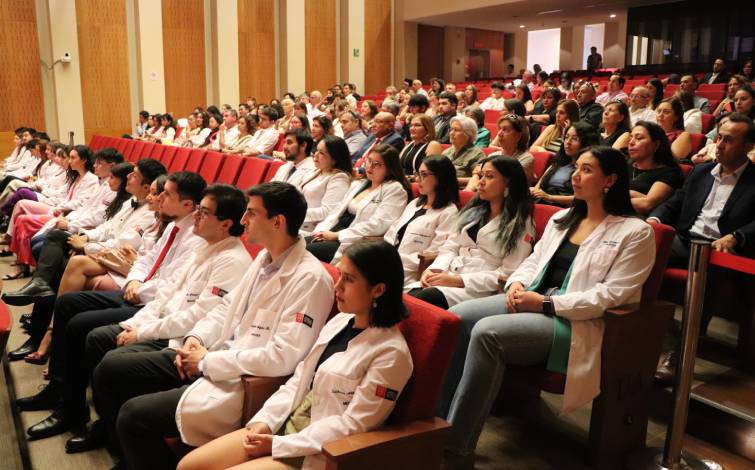 Estudiantes de sexto año de Medicina