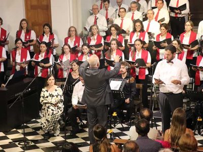 Coro de la Universidad Autónoma de Chile deleitó con su presentación por Semana Santa