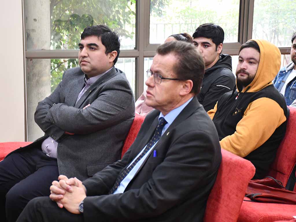 Vicerractor de Talca en Charla