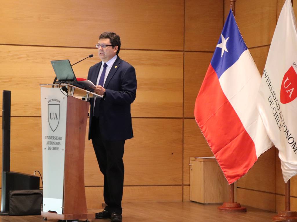 Dr Lorenzo Reyes