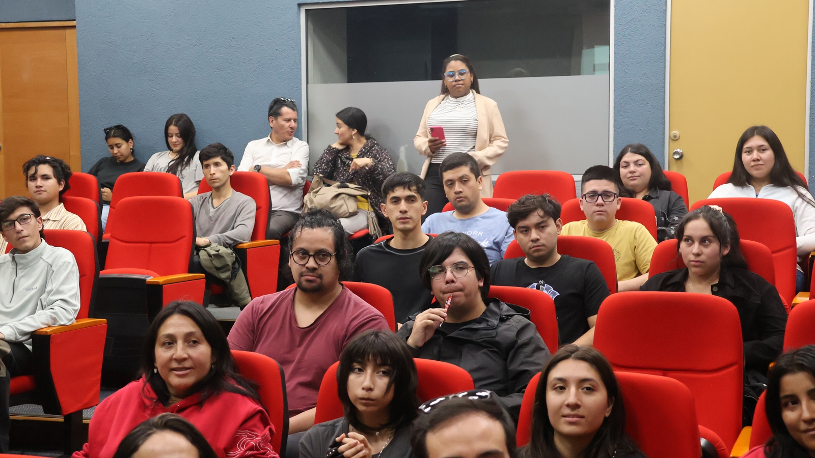 FOTO charla felicidad 2 1